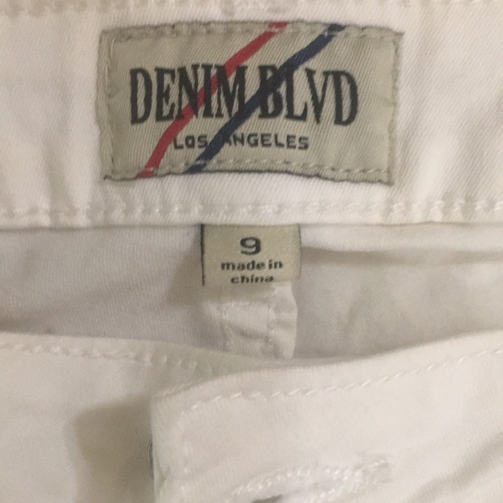 Denim Blvd white skinny jeans with zipper pockets - Picture 3 of 8